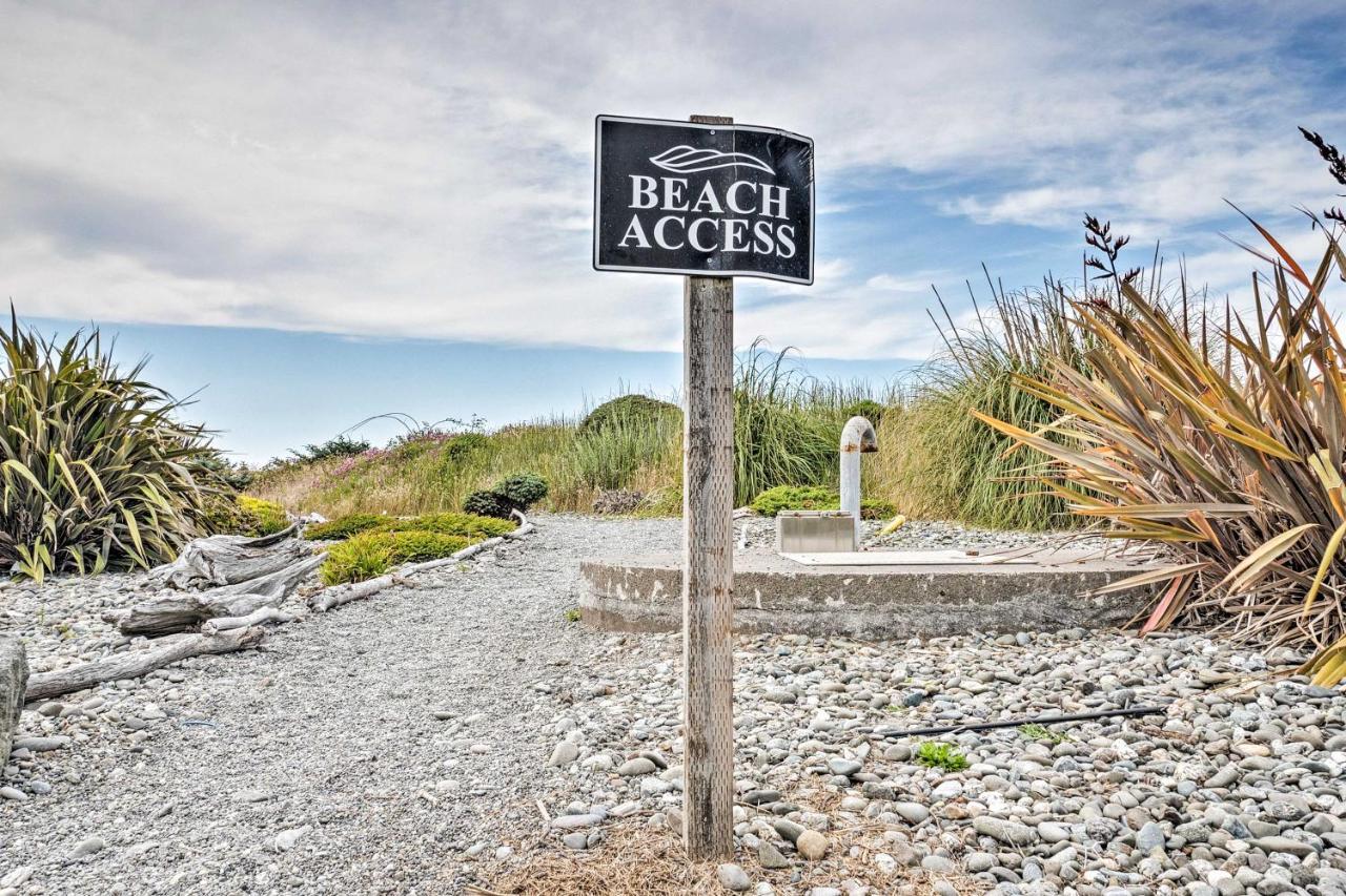 Quiet Waterfront Escape With Hot Tub And Beach Access! Gold Beach Exteriér fotografie