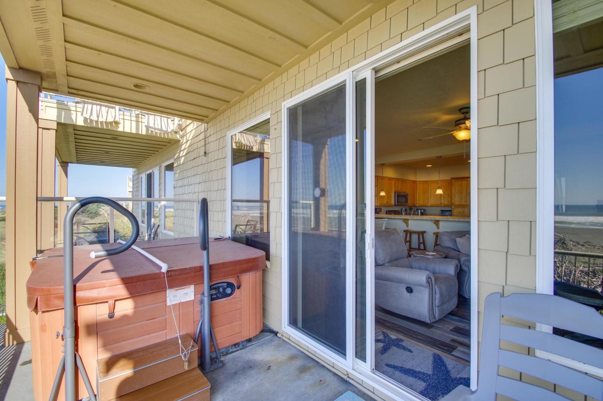 Quiet Waterfront Escape With Hot Tub And Beach Access! Gold Beach Exteriér fotografie